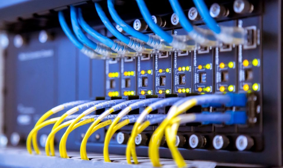 Networking services in the business world has increased in recent years. High-definition quality videos, mobility in the office, workplace virtualization, server consolidation and internationalization.